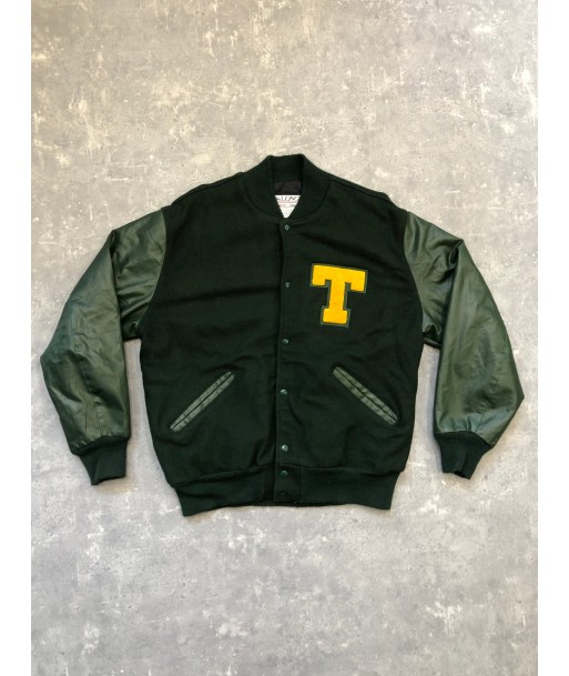 Blouson varsity Delong est présent 