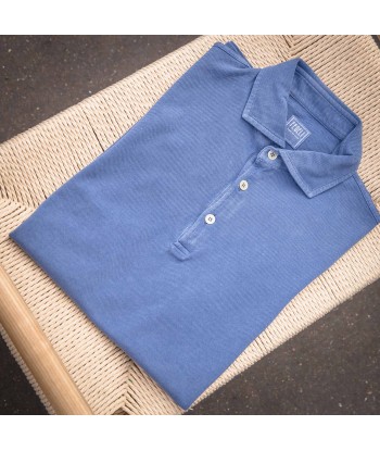 Polo manches courtes piqué de coton bleu jean de la marque