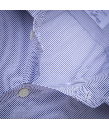 Chemise fine rayure bleu marine sur fond blanc poignet double usage Profitez des Offres !