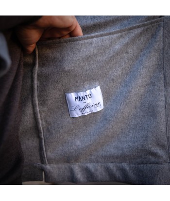 Sur-chemise en cachemire gris perle ouvre sa boutique