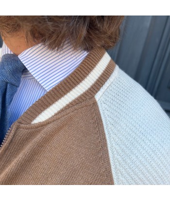 Bomber universitaire en maille beige et blanc cassé 2023