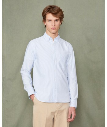 Chemise new button down est présent 