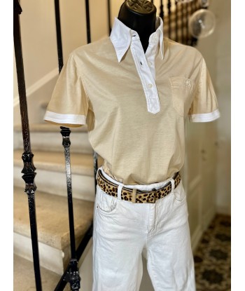 Polo beige et blanc brodé Calèche le concept de la Pate a emporter 