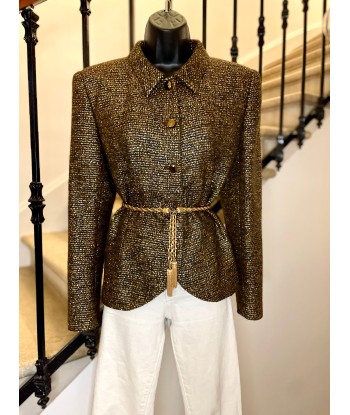 Veste paillettes d’or suggérées chez